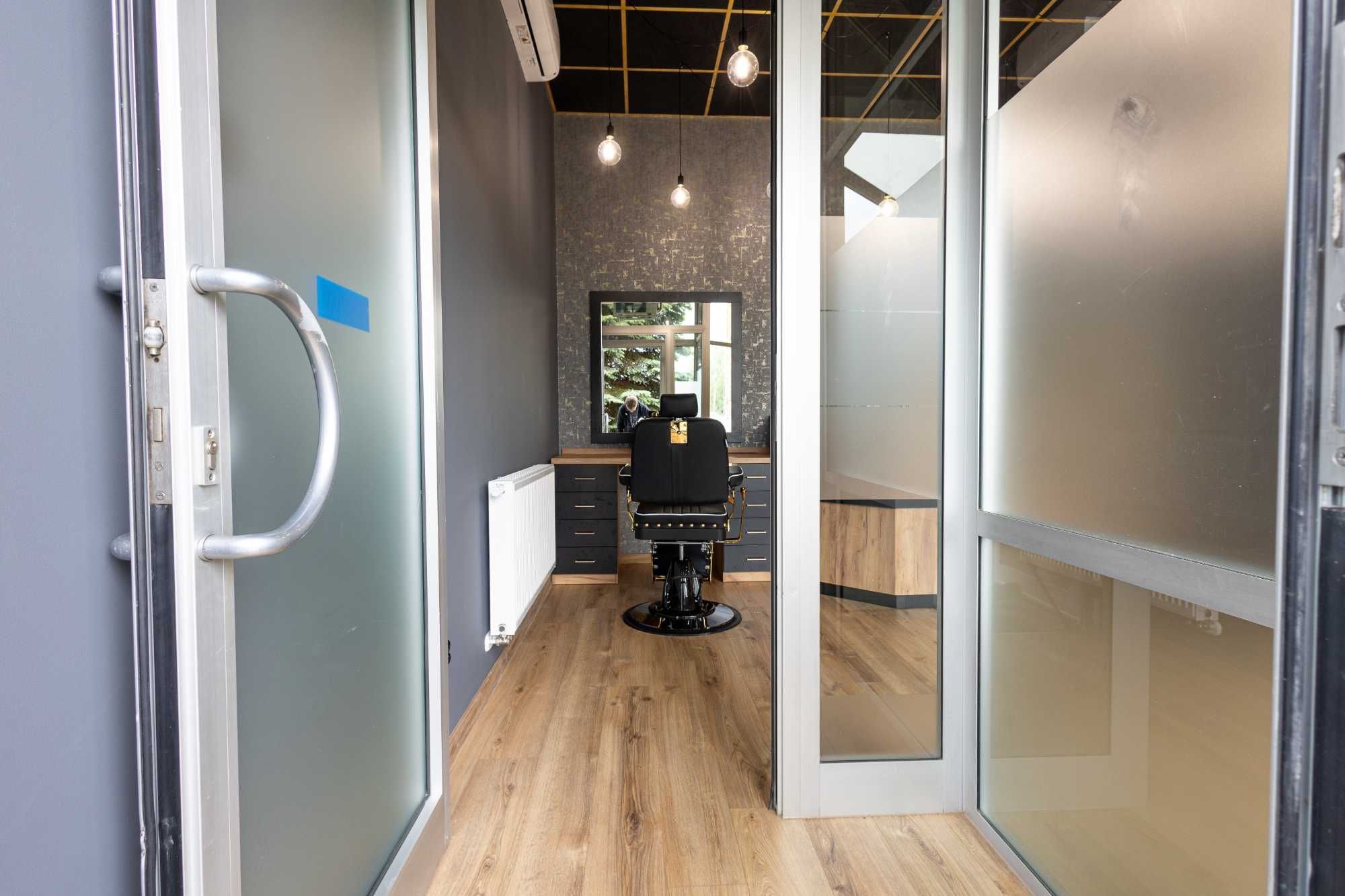 Gotowy lokal barberski po remoncie – od zaraz!