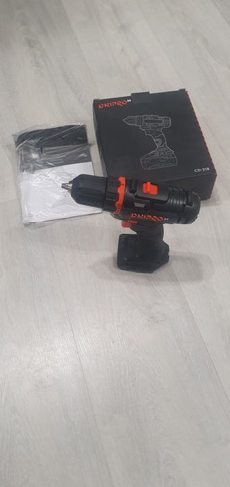 Шуруповерт ДніпроМ СD-218 акумулятор зарадка