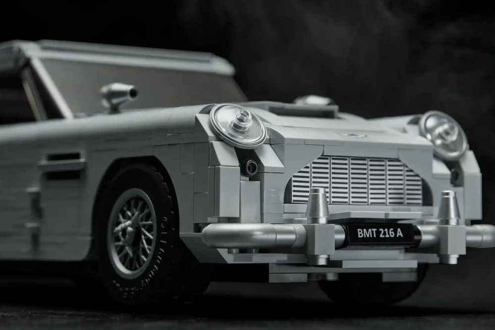 Конструктор Creator – Aston Martin DB5 1/1 з LEGO