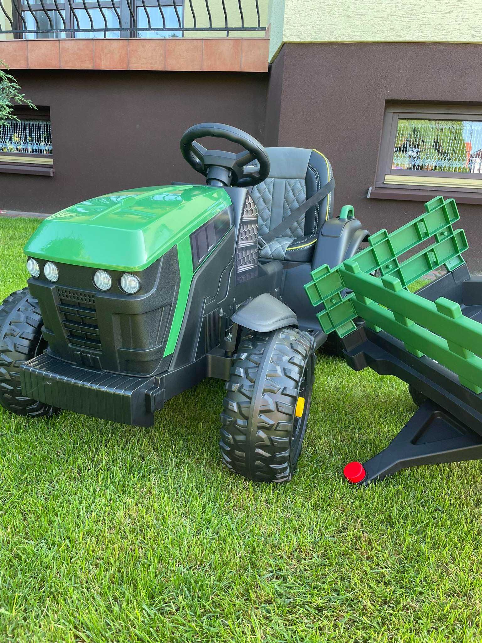 MEGAAUTKA.PL Duży Traktor na akumulator z Przyczepką Pilot dla dzieci