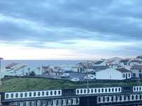Moradia T2, com quintal e vista para a ribeira e para o mar