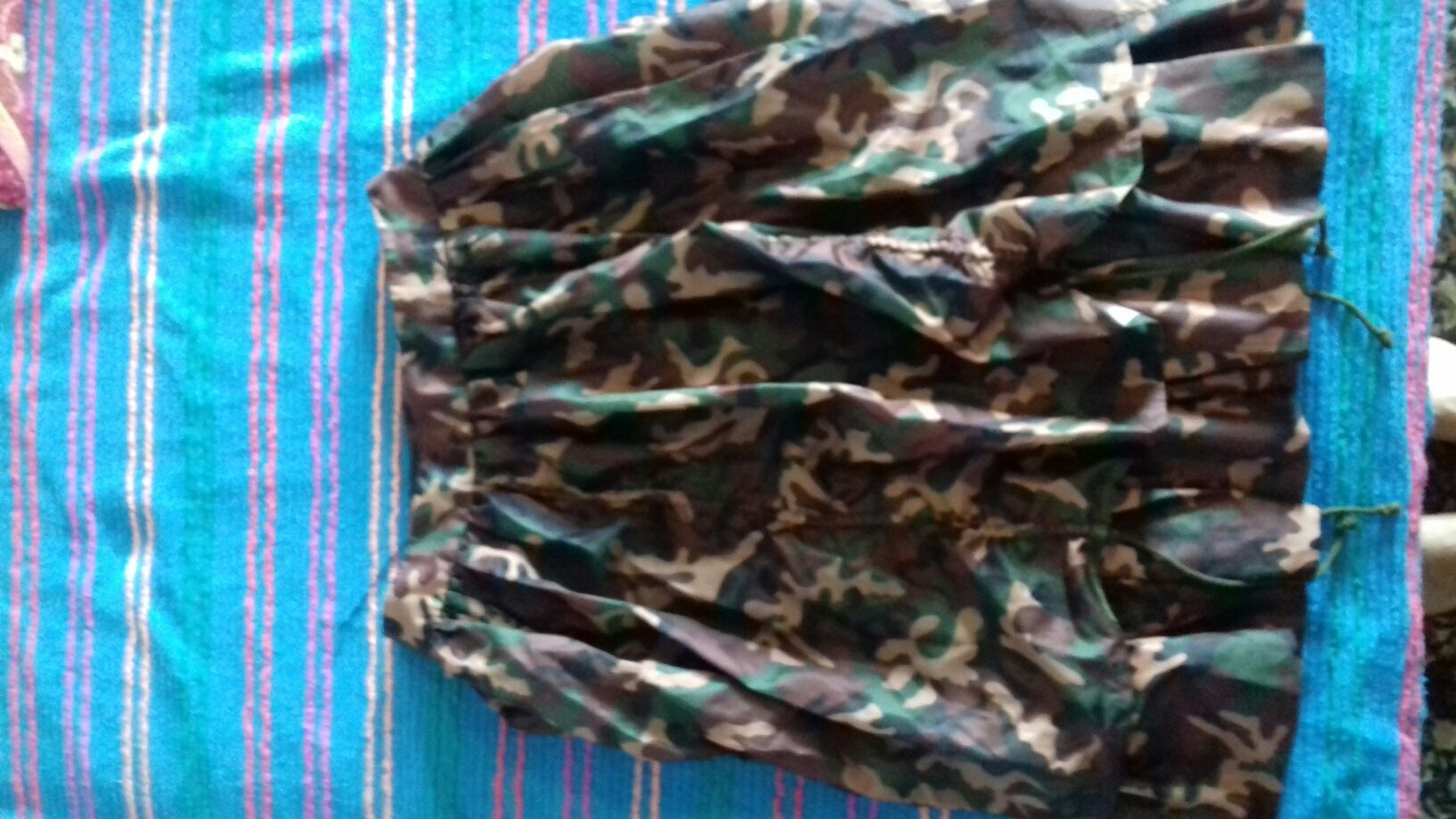 Продам комуфляжную юбку Stefanel