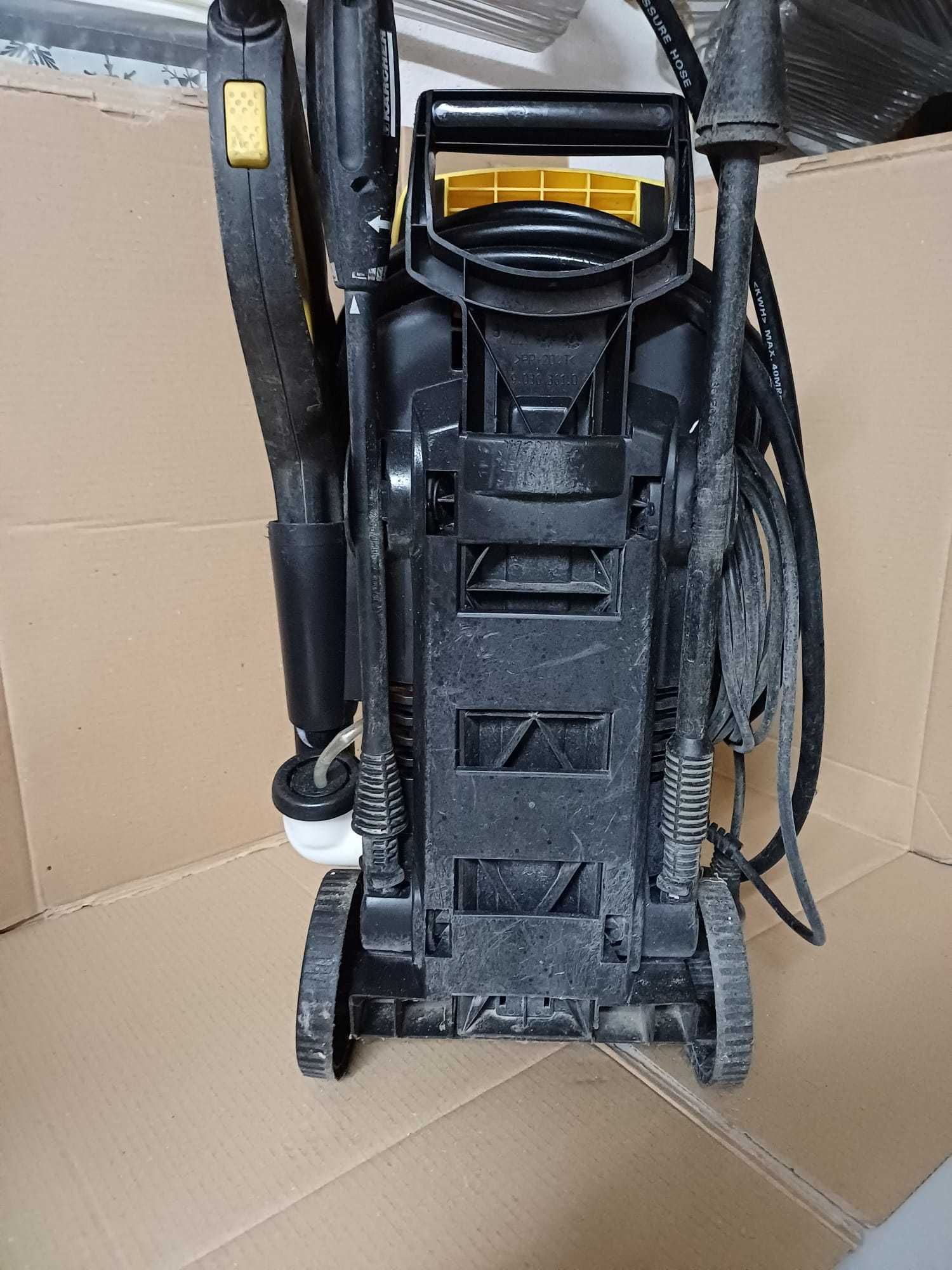 Karcher K 2.99 - Lava Jato Profissional com Mangueira de Pressão Nova)