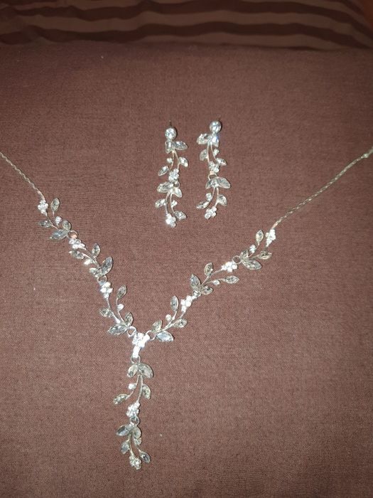 Колье и серьги бижутерия