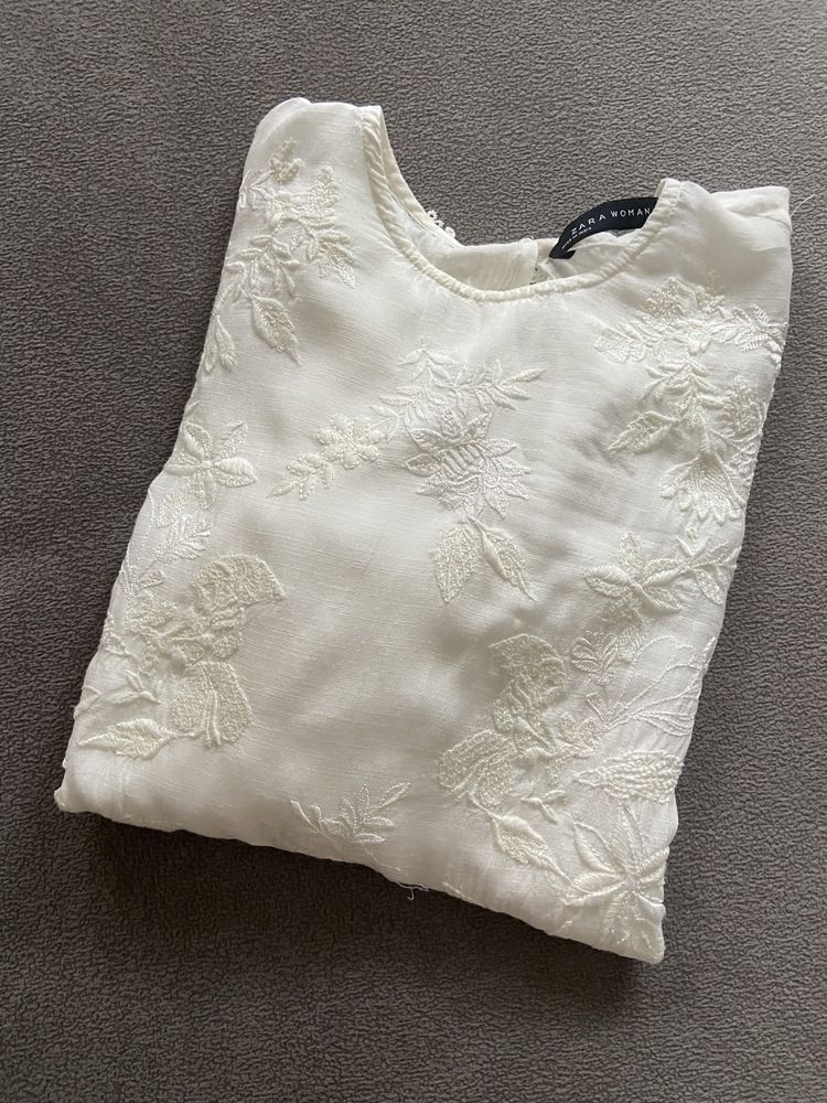 Zara XS - biała koszula z haftem