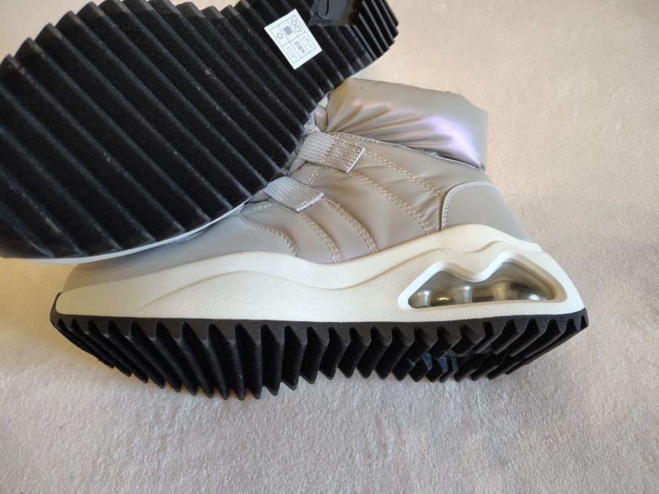 Skechers Uno кросівки, черевики дутики жіночі скечерс.