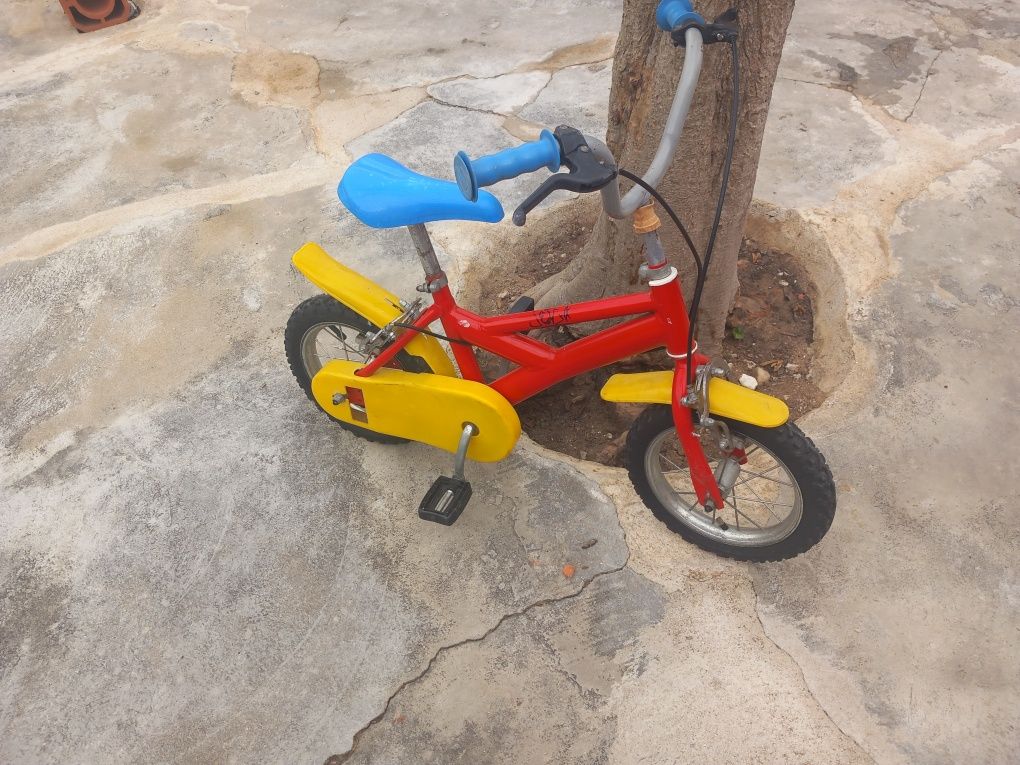 2 bicicletas de criança