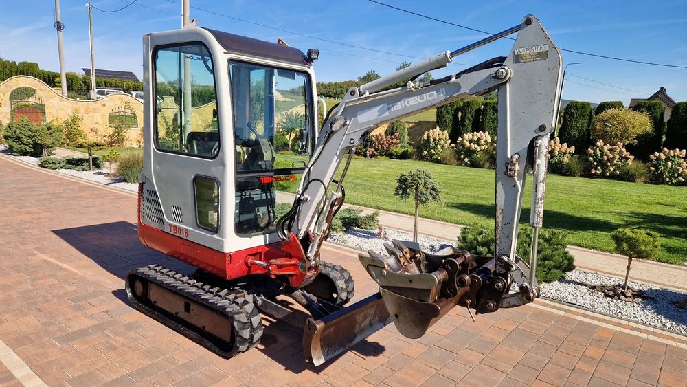 Takeuchi TB016 TB 016 TB16 16 18 20  Mini koparka minikoparka japońska rozsuwane gąski szybkozłącze 2łyżki