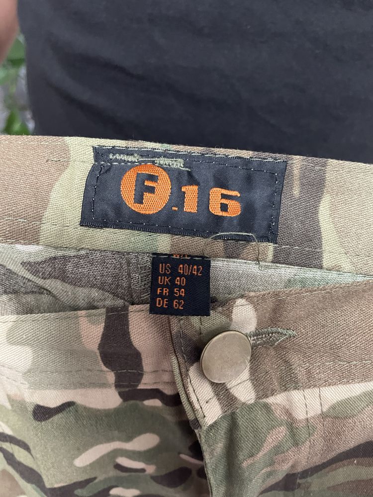 Форма військова ,F16