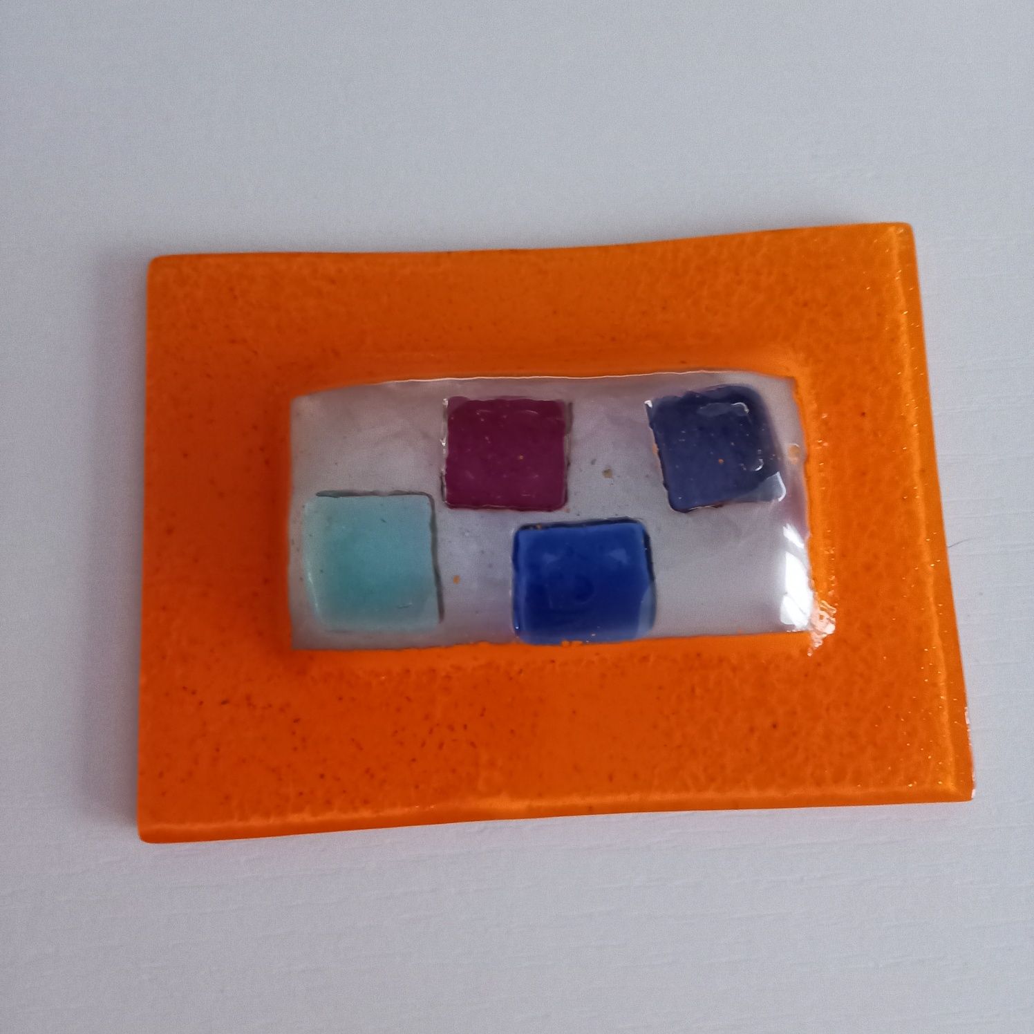 Uroczy talerzyk witrażowy talerz grube kolorowe szkło kwadratowy