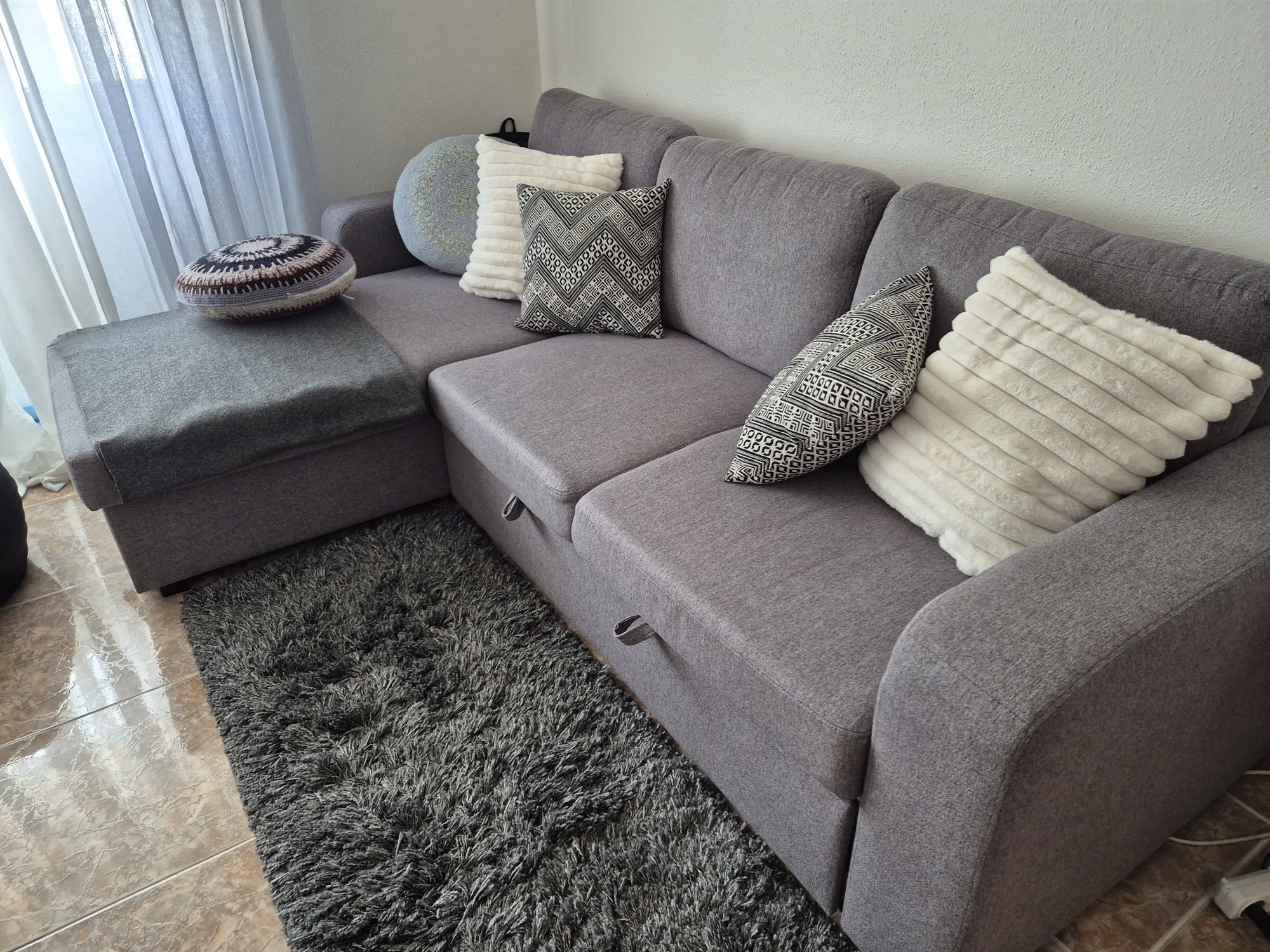 Sofá cama, com chaise long