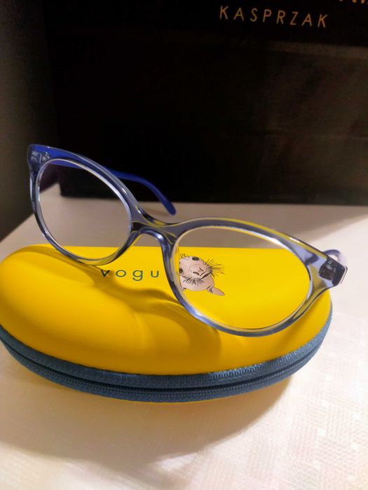 Nowe okulary dziecięce Vogue szkła Hoja +1,25