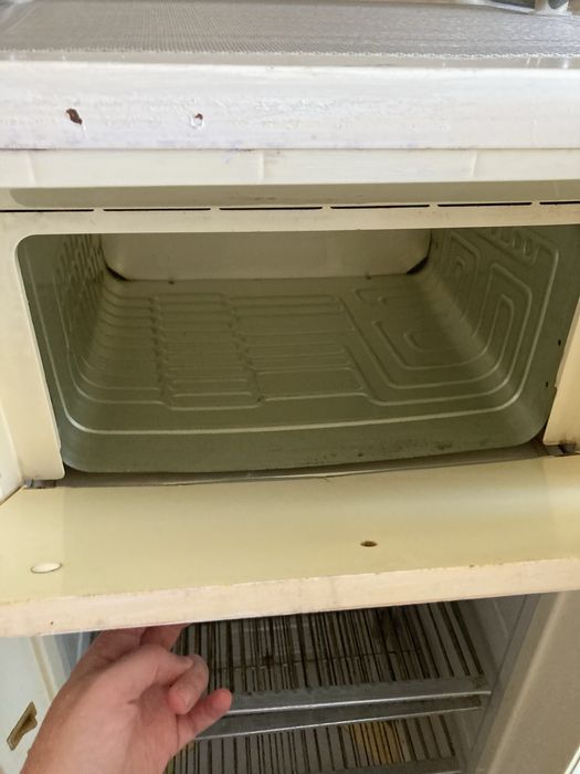 Продам рабочий холодильник зил в обмен на вынос шкафа