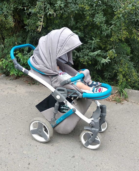 Продаю коляску в отличном состоянии