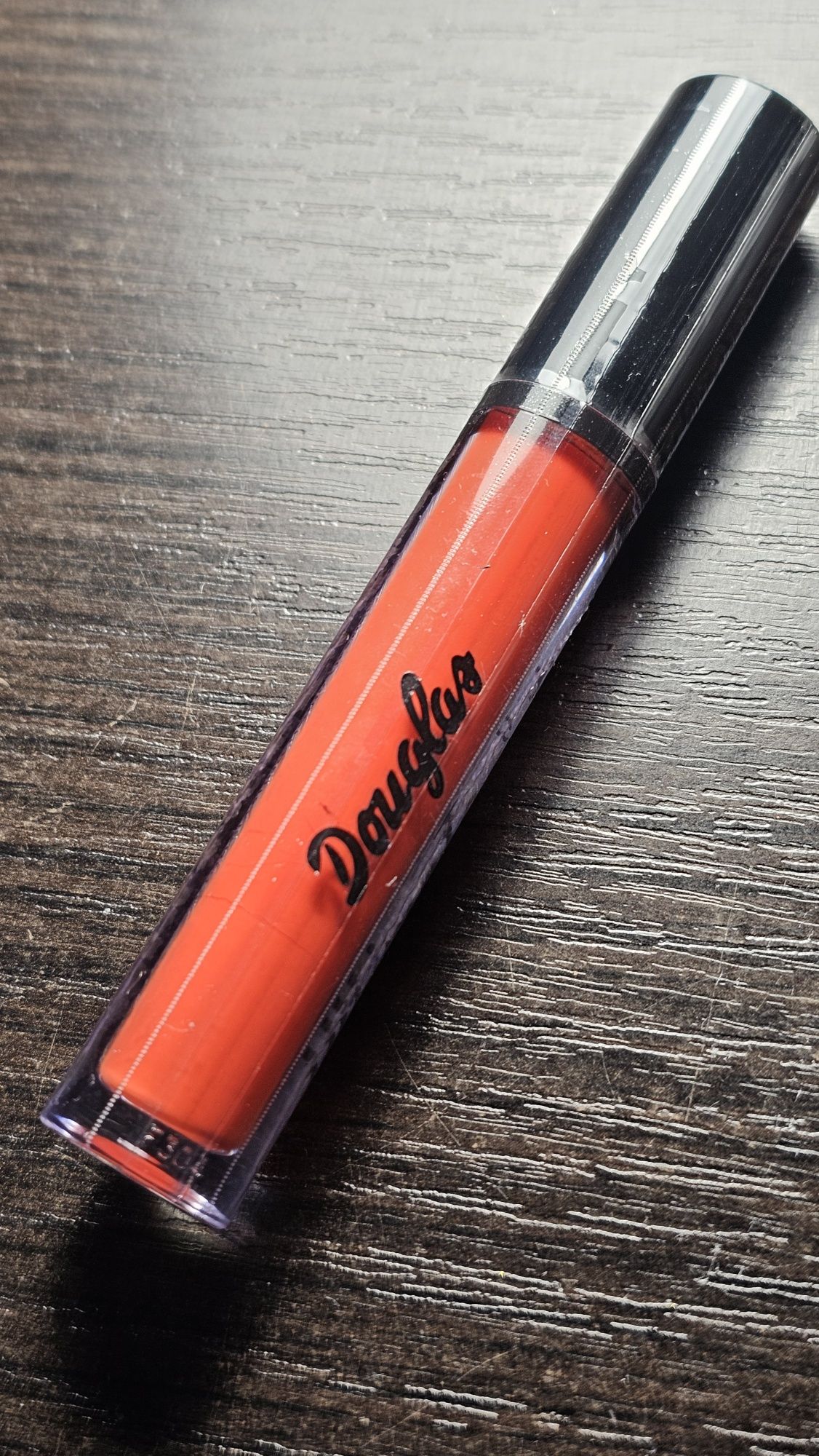 Douglas - Ultimate Satin Liquid Lipstick. Pomadka do ust