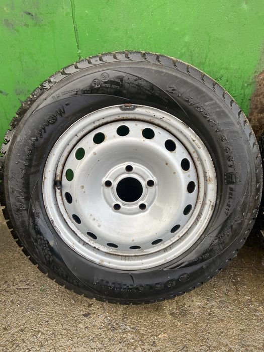 Шини з дисками в хорошому стані