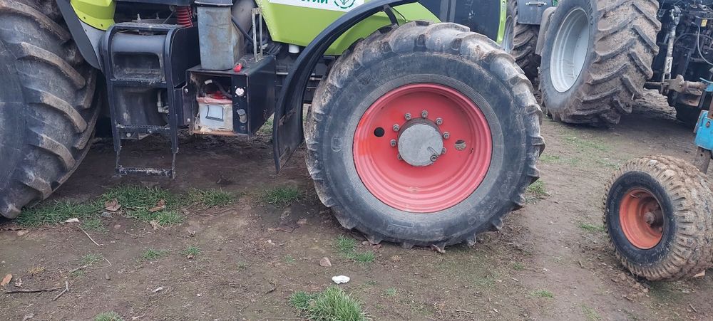 Claas Axion 830  2007 год