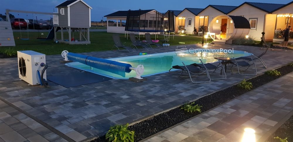 BASEN POLIESTROWY Ogrodowy wkopywany 10,5 x 3,7 x 1,55 możliwy Montaż