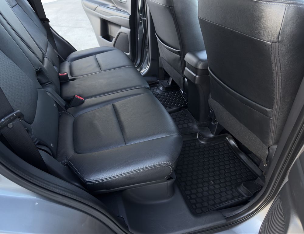 Продам MITSUBISHI Outlander 2.4 Ultimate 2014