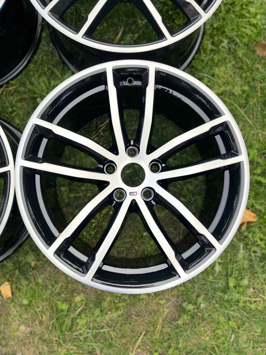 Felgi aluminiowe BMW 18 cali 5x112 / 662M g30