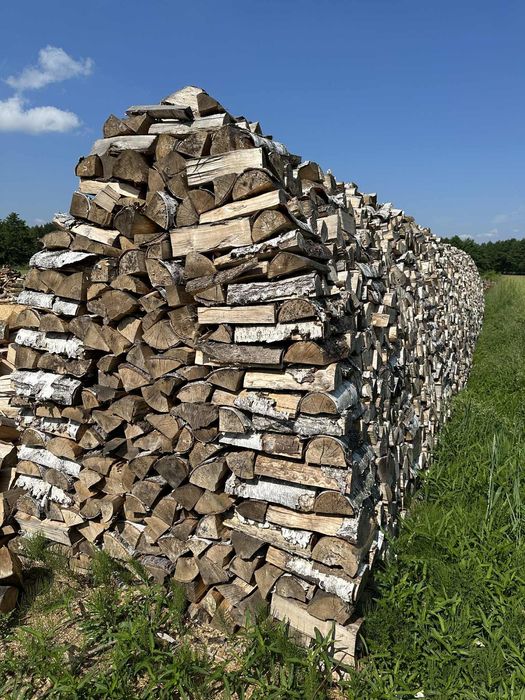 UKŁADANE SUCHE DREWNO opałowe kominkowe