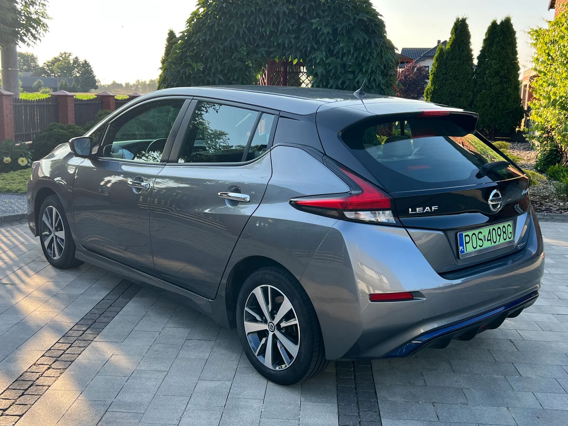 Nissan Leaf 40KWH Acenta, Jasne wnętrze