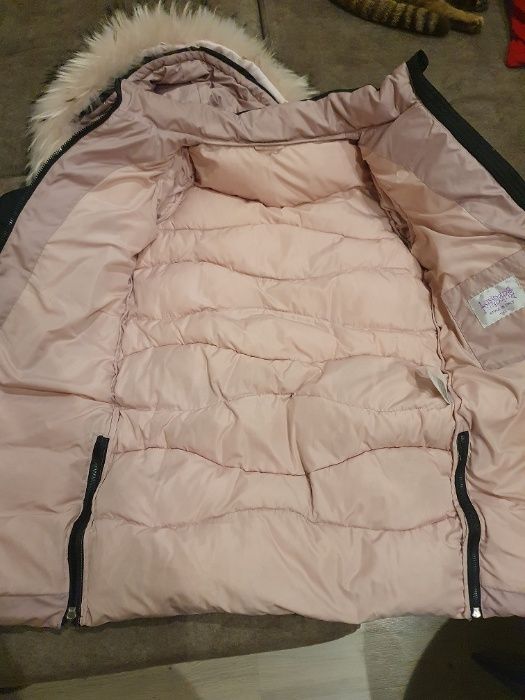 Продам зимнее пальто на девочку рост 140, био-пух