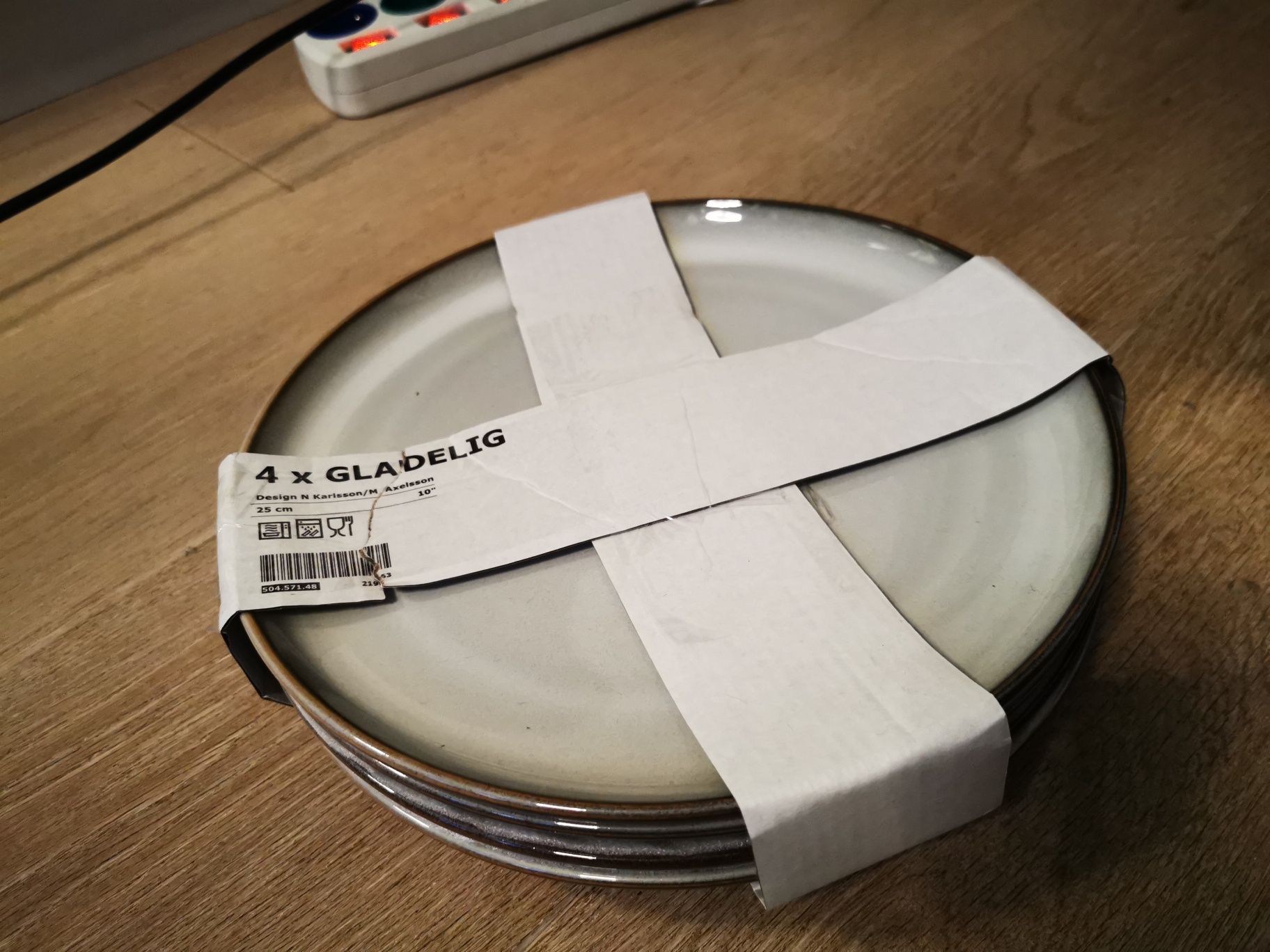Zestaw 4 talerzy Ikea Gladelig 25 cm średnicy