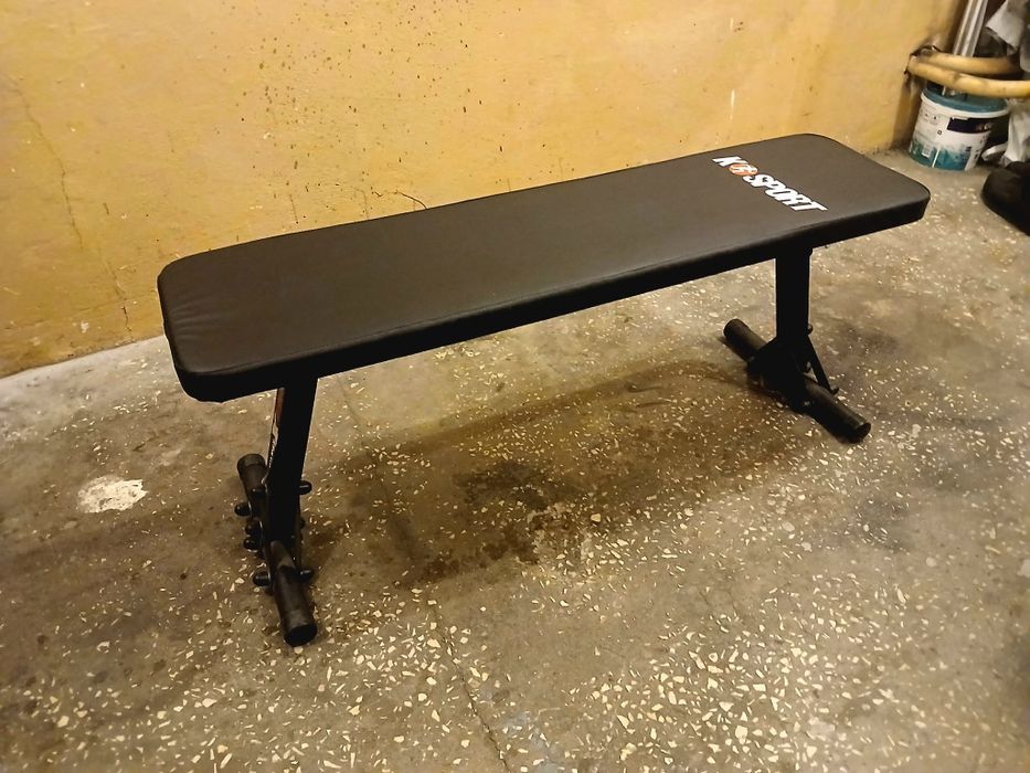 Zestaw ławka płaska i hantle