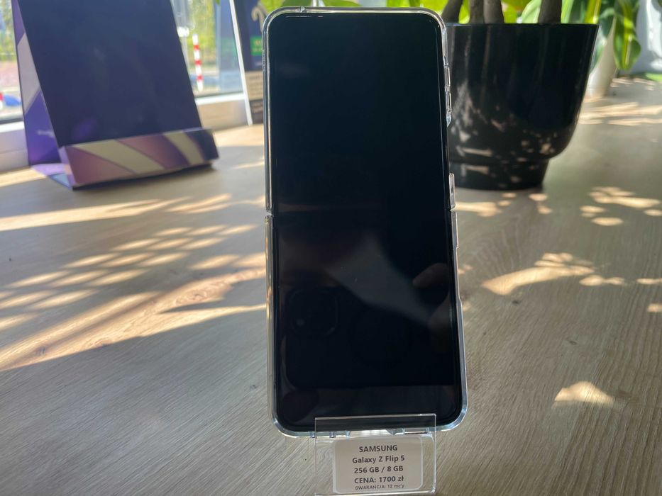 Telefon Samsung Galaxy Z Flip 5 256 GB / 8 GB RAM + GW 12 miesięcy!