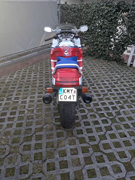 Honda CBR 1000F sc-24