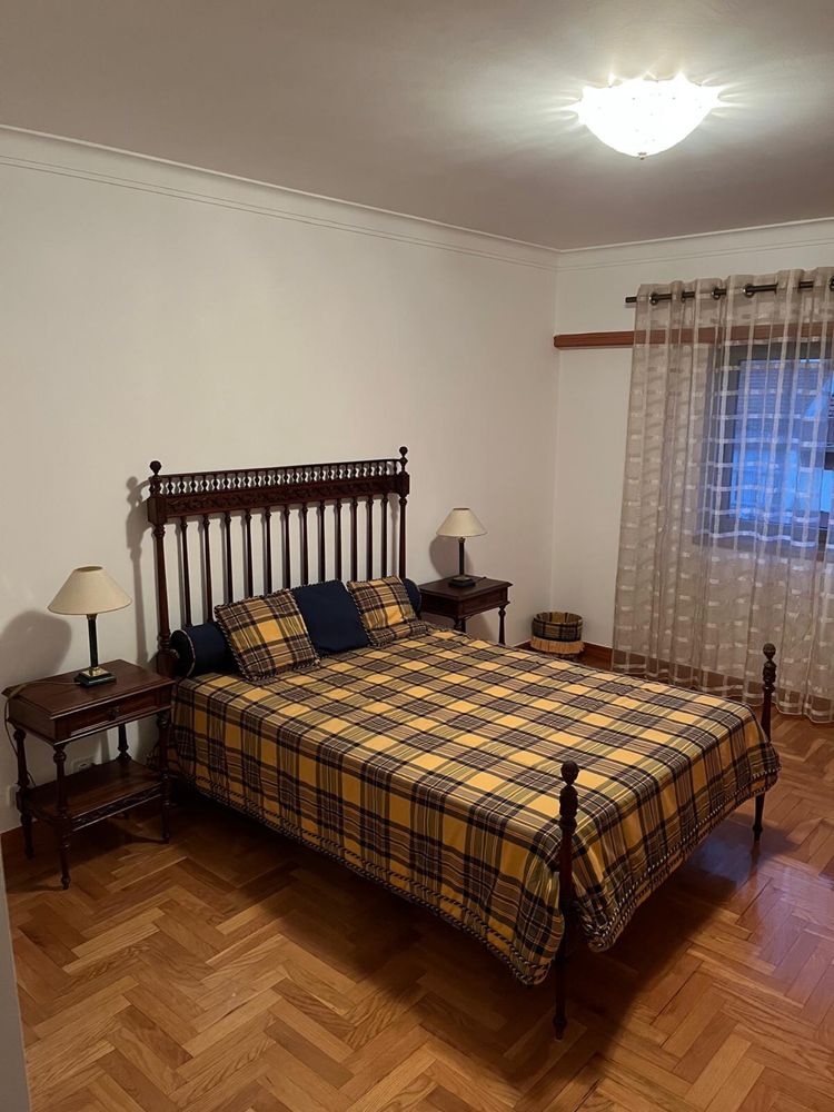 Arrendar T3+1 com 200m2 mobilado e equipado em Linda a Velha