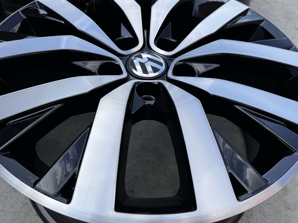 Jak NOWE Felgi Volkswagen 18 Multivan Caravelle Transporter Toluca t6