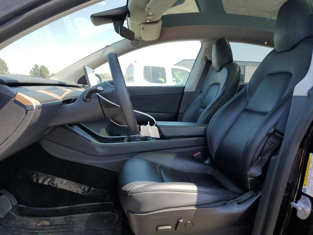 Автомобіль 2020 TESLA MODEL Y