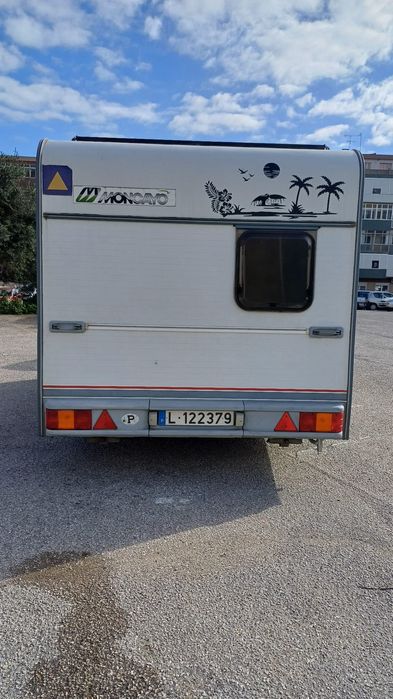 Vende-se caravana nasional