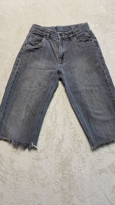 Шорти  розмір 30