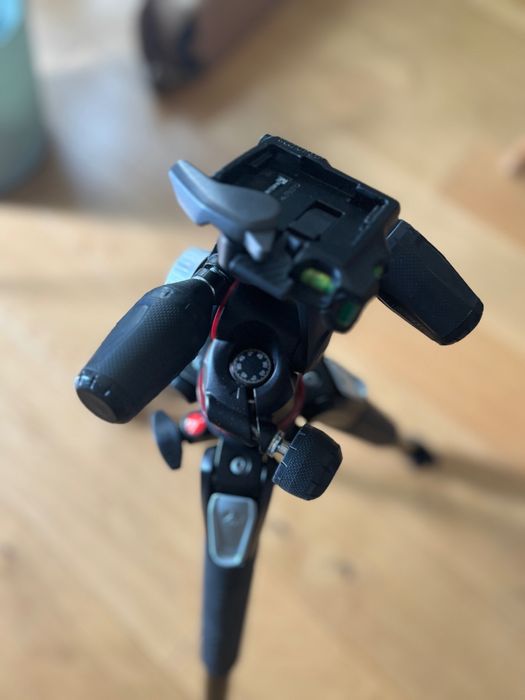 Statyw Manfrotto MT055XPRO3 z głowicą MHXPRO-3W