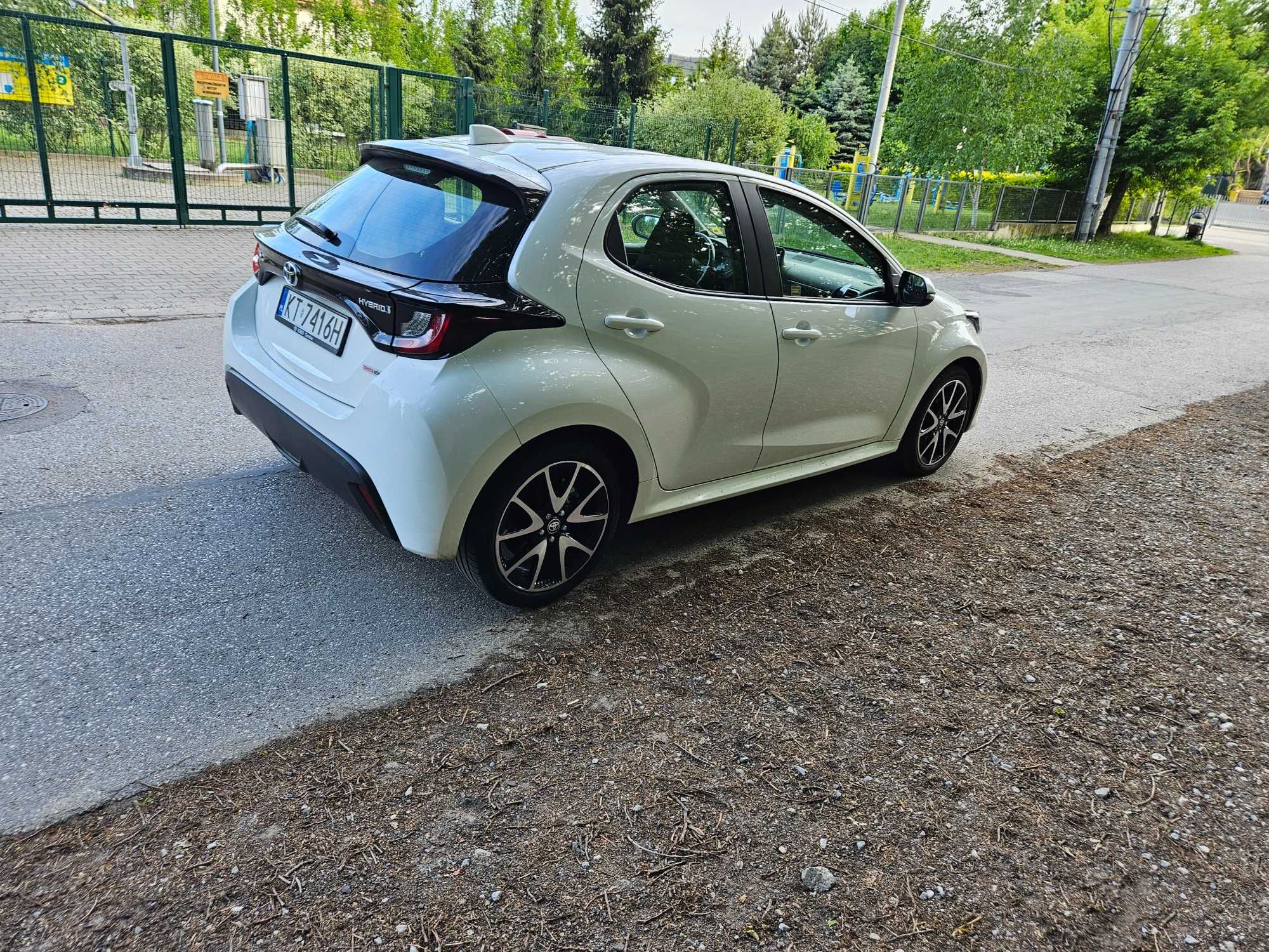 Toyota Yaris 1.5 hybrid Salon polska Serwis Aso 2023