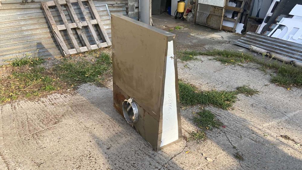 Б/у вытяжной зонт из нержавейки для кафе ресторана бара общепита