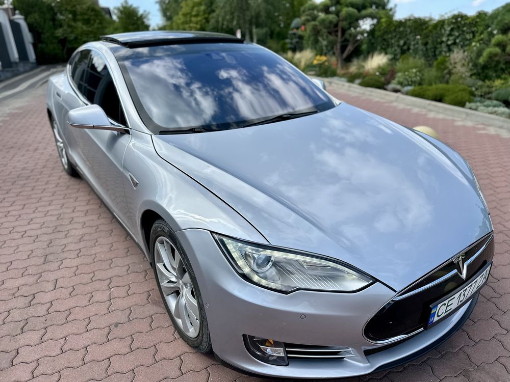 Tesla Model S 2015р Dual Motor 85kw