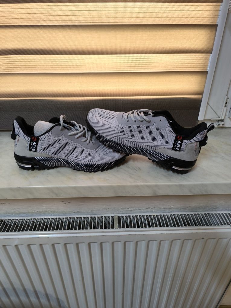 Buty do biegania w terenie MAEDEF Pro