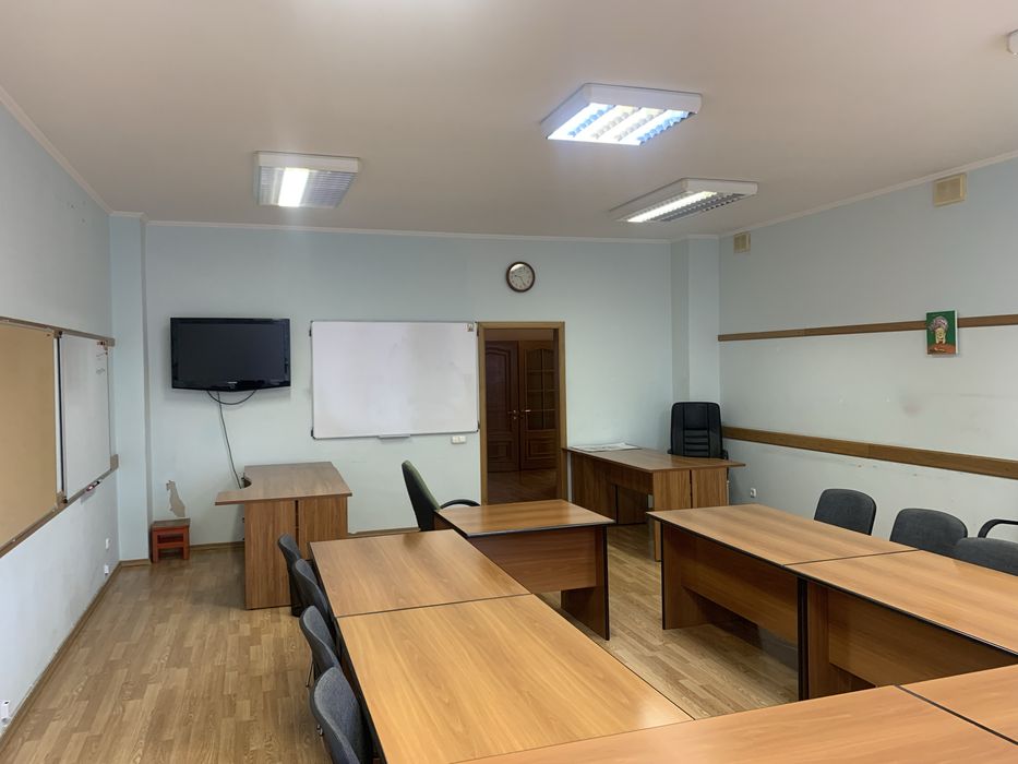 Аренда офиса (141м2) ул. Якира (Деревлянская), Юрия Ильенко