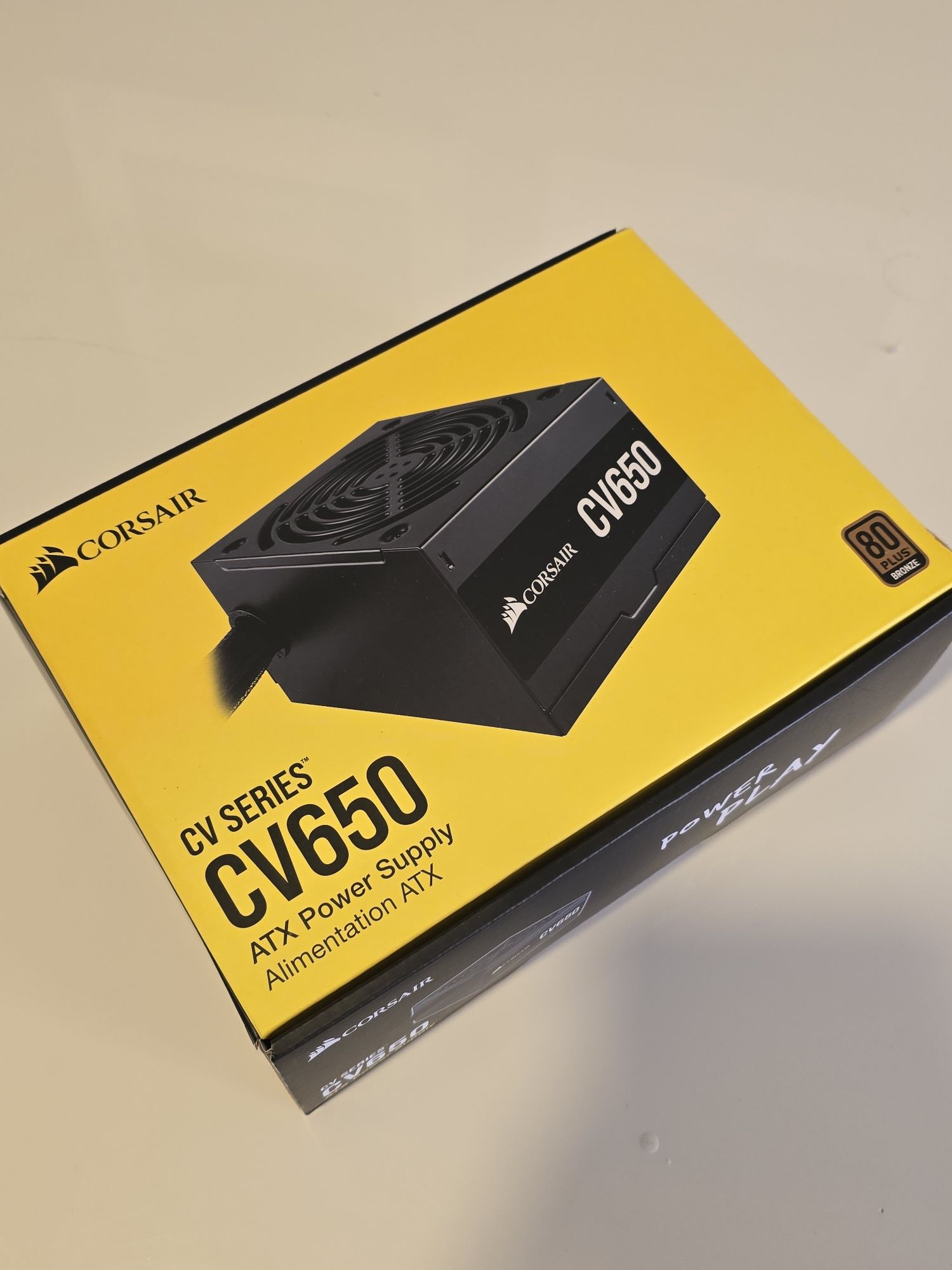 Fonte de alimentação Corsair CV650