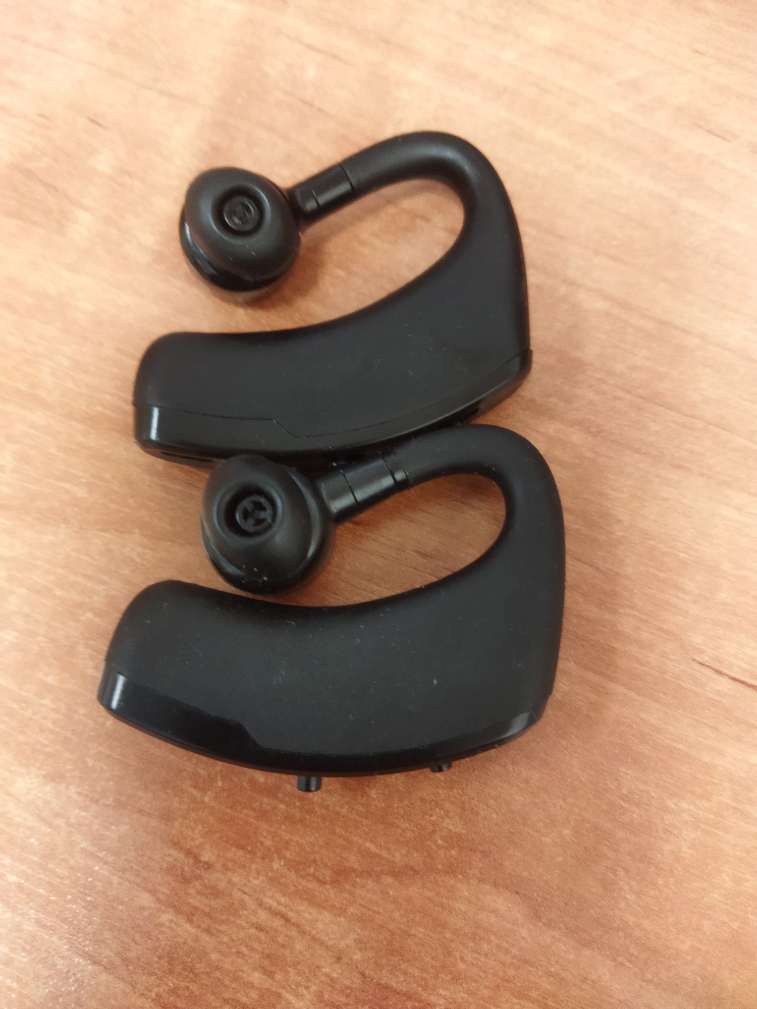 2 słuchawki bluetooth sprzedam stan bdb
