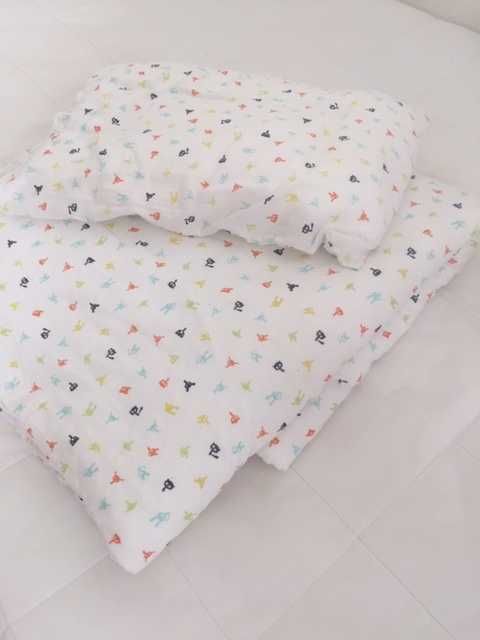 Cama de grades/berço com enxoval como novo