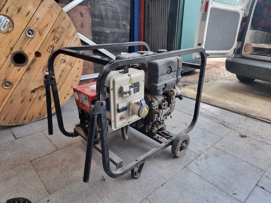 Gerador a diesel monofásico 230V 50Hz 4,8kVW 20,9A refrigerado a ar
