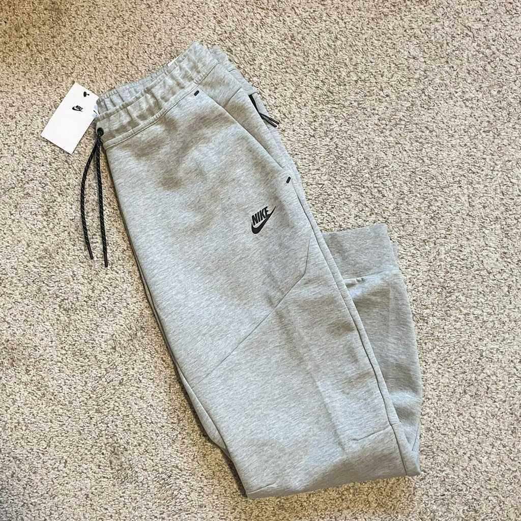 Spodnie Męskie Nike TECH FLEECE nowe z metkami Rozmiar S