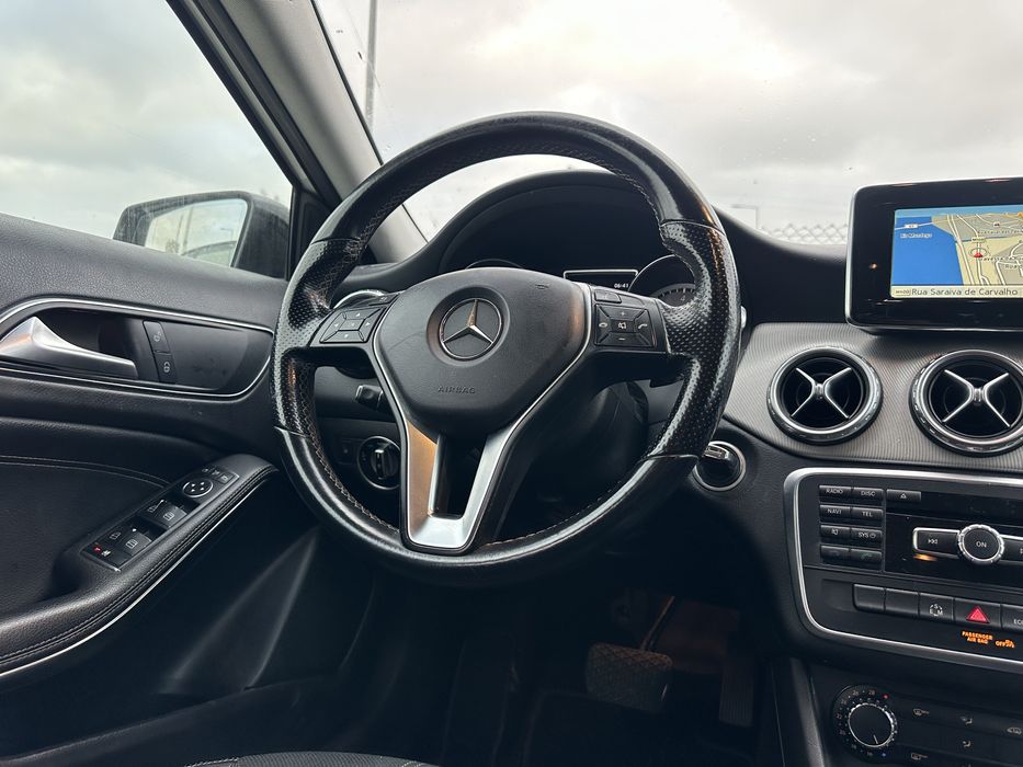 Mercedes-Benz GLA200 AMG Aceito Retoma