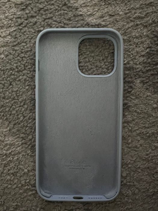 Продам чехол на Айфон 13 ПРО Макс