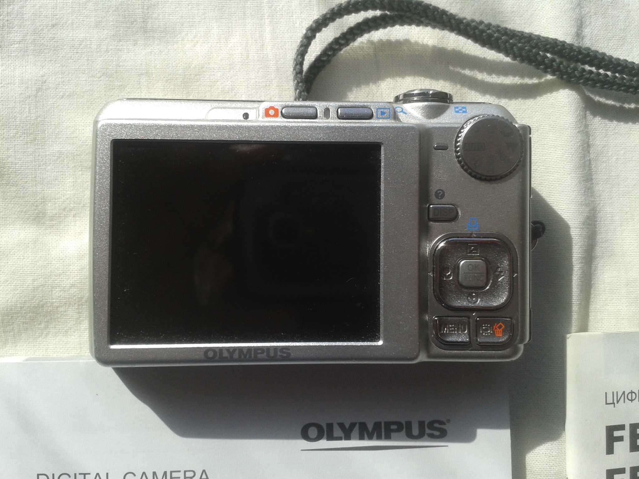 Цифр фотоаппарат OLYMPUS FE-340 SILVER практ новый с новой батареей